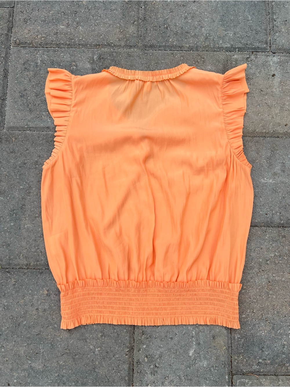 Evereve Coral Ruffle Flutter Sleeve Blouse Medium - Picture 9 of 9